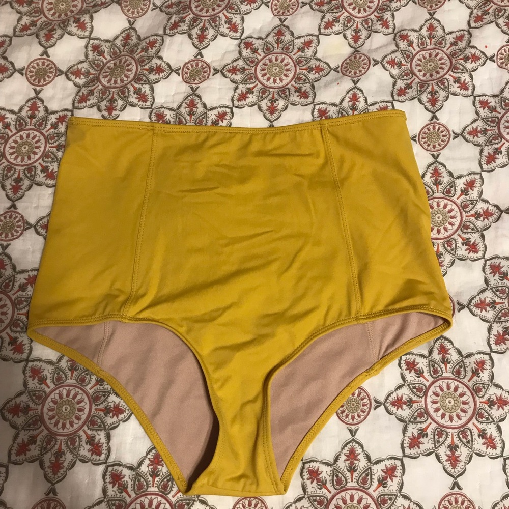 Kortni Jeane Small High Waisted Bottoms